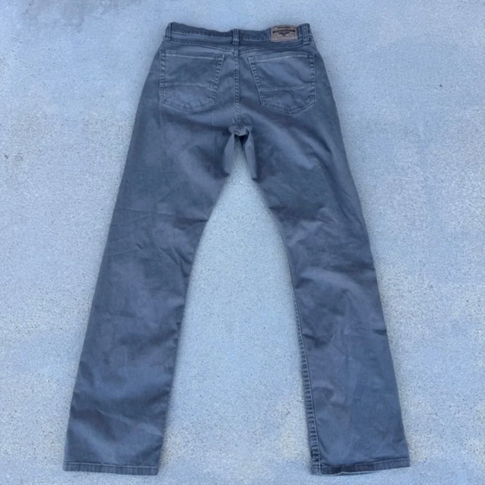 Wrangler 30x32 Straight Fit Men's‎ Gray Casual Jeans